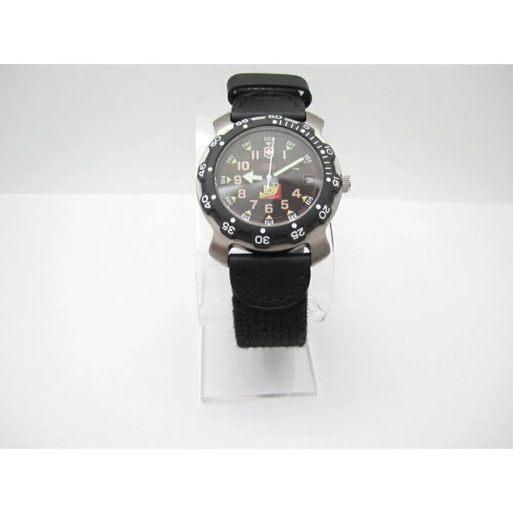 Men's Victorinox Swiss Army Quartz WR Analog 39mm Dial B Joy Co. Watch (G103)